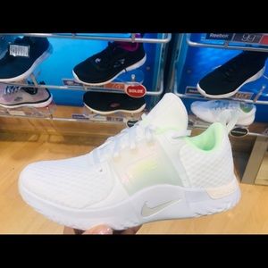 Women’s White Nike Renew In Season TR 1 shoes sz 8.5 white & lime glitter lace